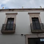 El Suburbio - Serapio Rendon