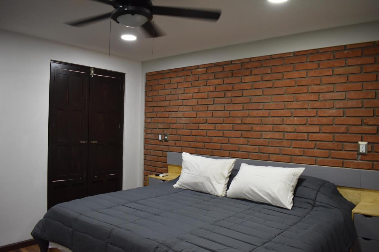 El Suburbio - Serapio Rendon Guest house Morelia