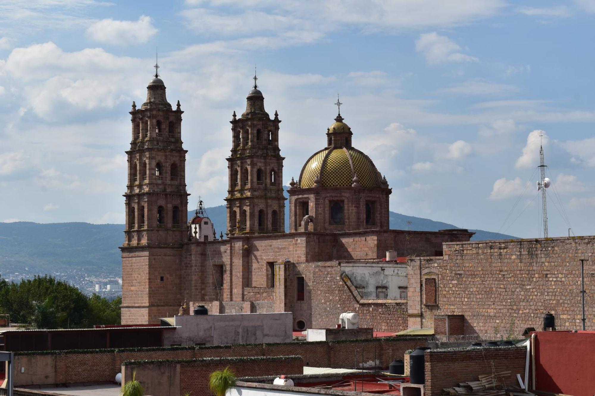 El Suburbio - Serapio Rendon * Morelia