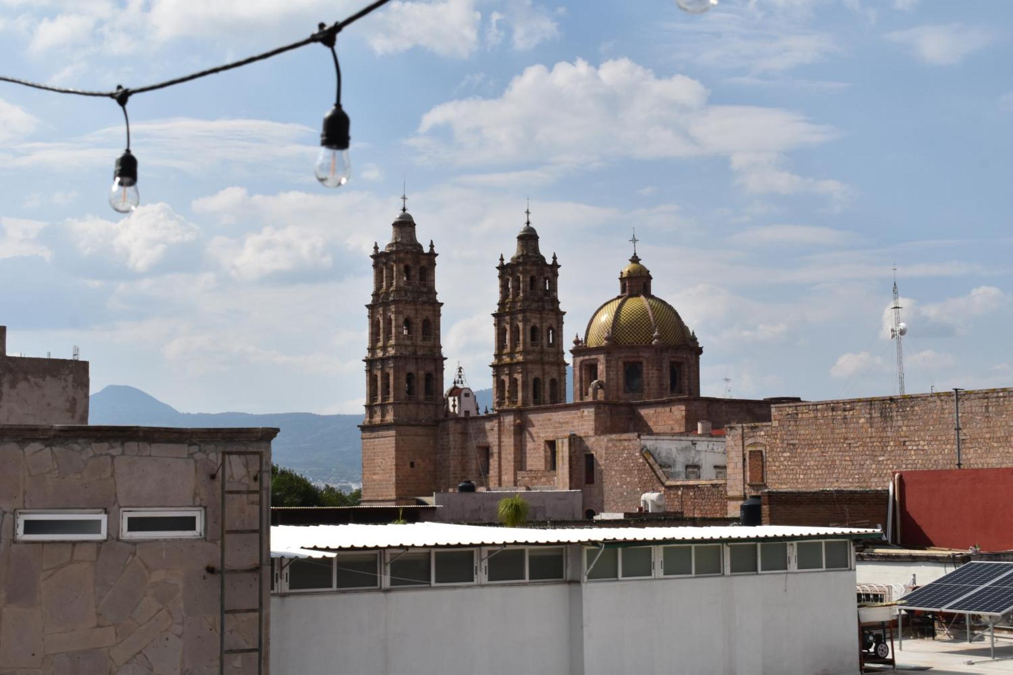 El Suburbio - Serapio Rendon * Morelia